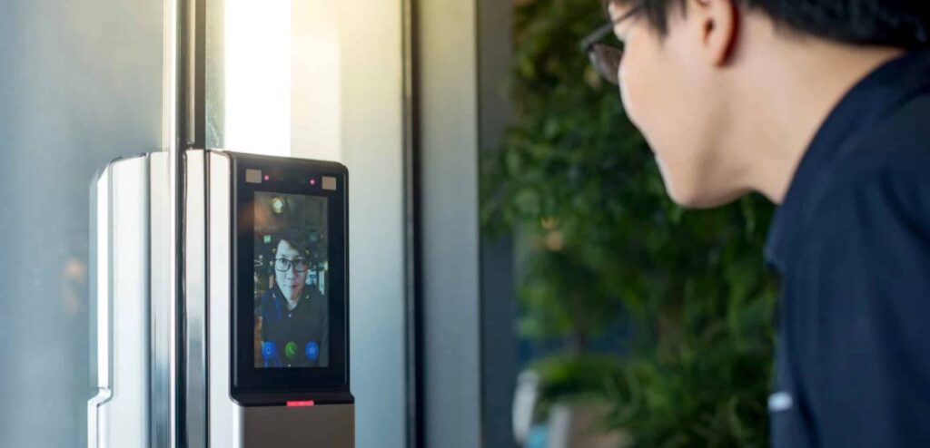 Condomínios aumentam investimento em reconhecimento facial