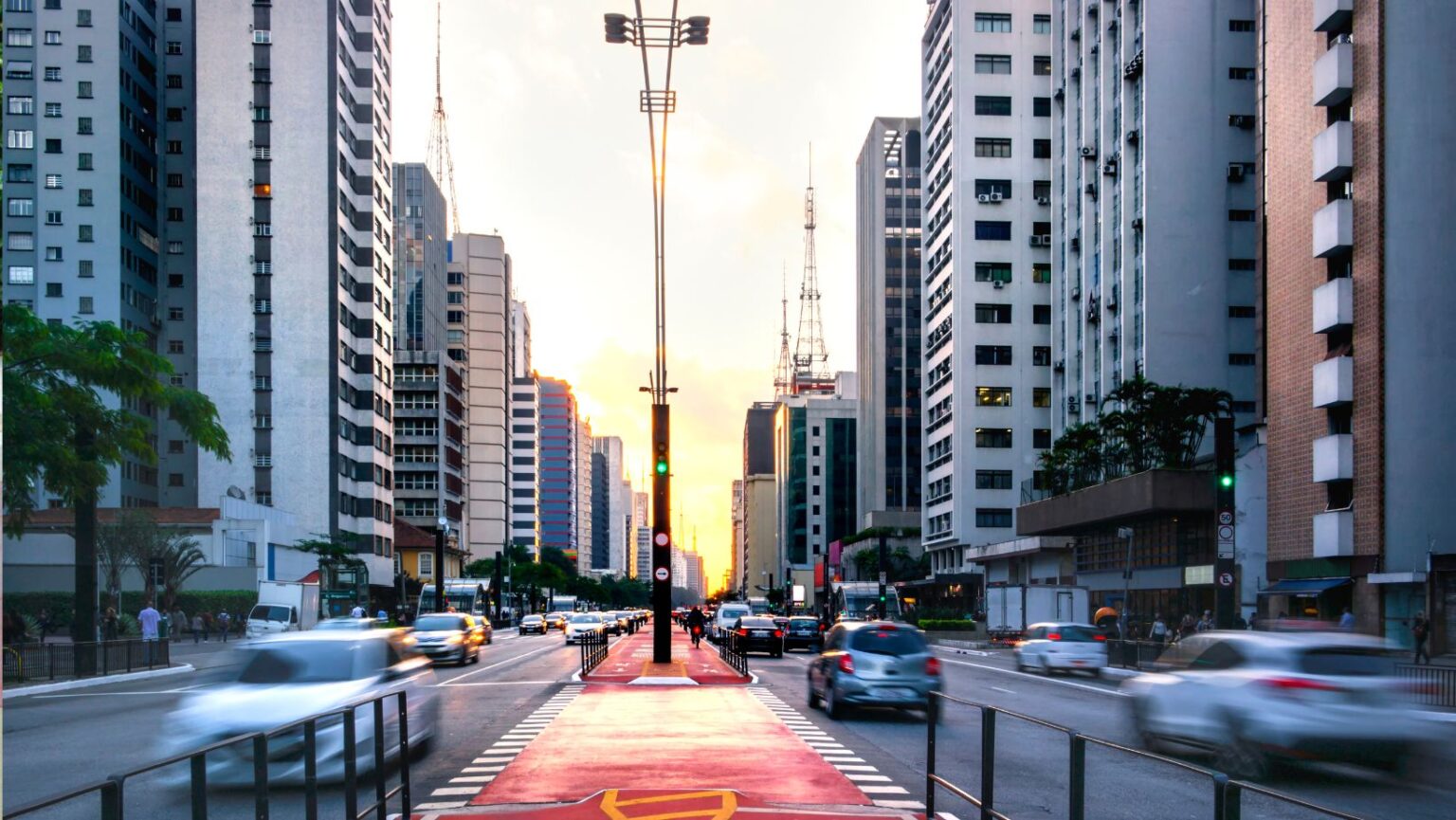 O boom imobiliário das ruas comerciais de luxo em São Paulo