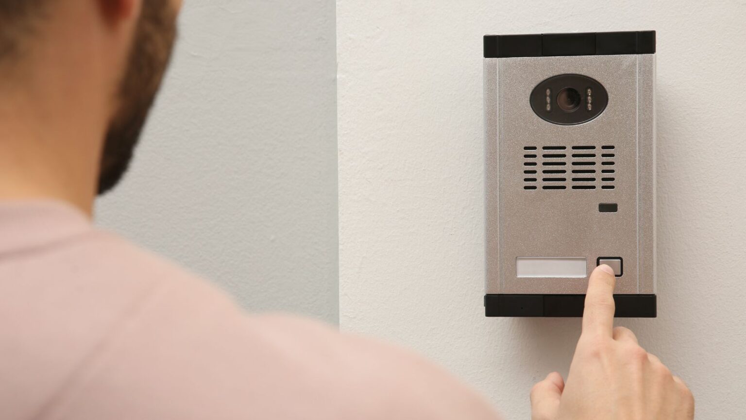 Condomínio pode proibir a entrada de visitantes?