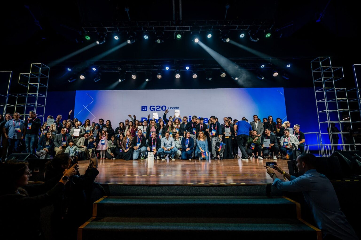 Superlógica premia líderes do mercado imobiliário e condominial